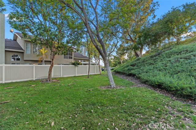 26232 Morning Glen, Lake Forest CA: https://media.crmls.org/medias/70e625e0-2db9-4a7c-8c05-02b0c5381d6c.jpg