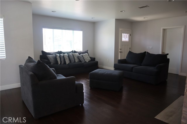 Detail Gallery Image 5 of 17 For 1532 S Mayo Ave, Compton,  CA 90221 - 3 Beds | 2 Baths