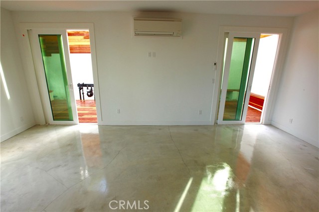1220 Thorn W, San Diego CA: https://media.crmls.org/medias/70e8cc6d-7fb4-4c6c-9bf4-e43b53bf4df1.jpg