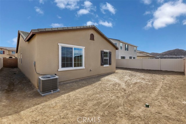 Detail Gallery Image 12 of 16 For 29079 Laramie Ct, Winchester,  CA 92596 - 4 Beds | 2 Baths
