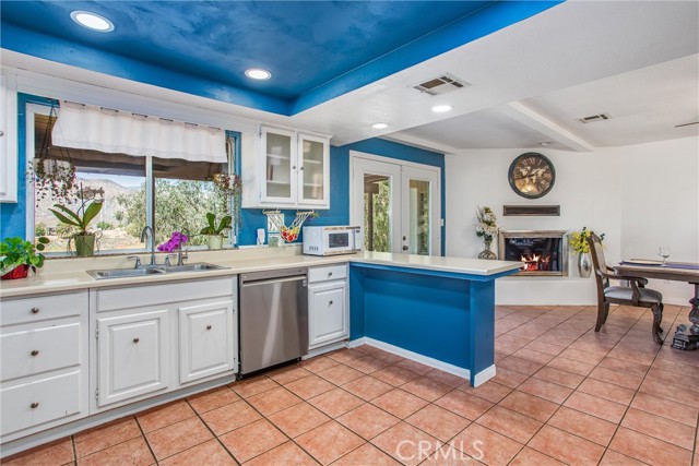 32272 Florida Avenue, Mentone CA: https://media.crmls.org/medias/70eadb90-fc38-46e0-8abe-4c14f4b2dd80.jpg