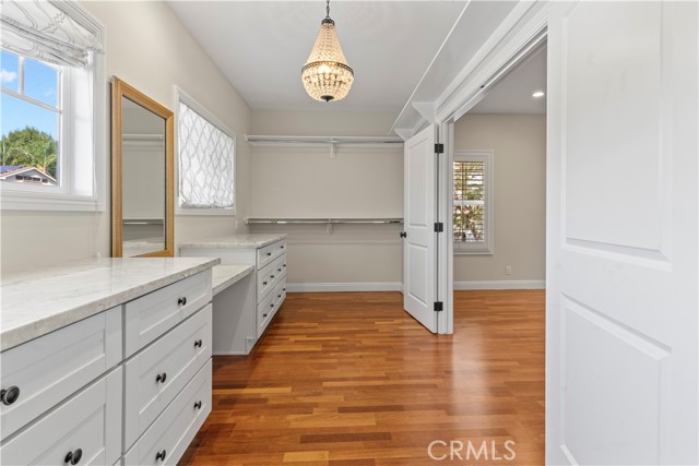 MLS #OC25221513 image #16