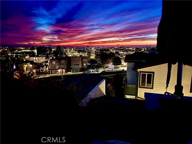 624 6th Street, Manhattan Beach CA: https://media.crmls.org/medias/70eb2277-ab58-4c18-912d-ecf8786cad75.jpg