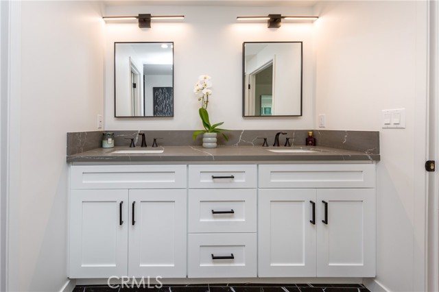 Detail Gallery Image 21 of 38 For 22231 Del Valle St, Woodland Hills,  CA 91364 - 3 Beds | 2/1 Baths