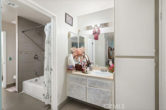Detail Gallery Image 19 of 38 For 13540 Hubbard St #21,  Sylmar,  CA 91342 - 2 Beds | 1/1 Baths