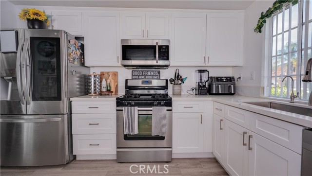 19450 Sweetwood Lane, Lake Elsinore CA: https://media.crmls.org/medias/70eceb6a-40e5-483f-97ef-f5bc137aac7c.jpg