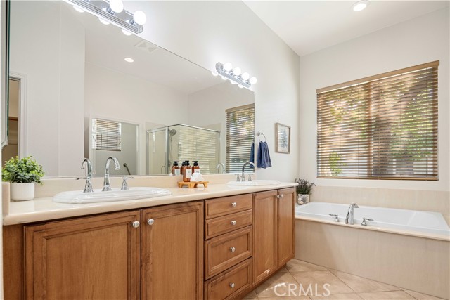 Detail Gallery Image 20 of 26 For 23812 Champer Ct, Valencia,  CA 91354 - 2 Beds | 2 Baths