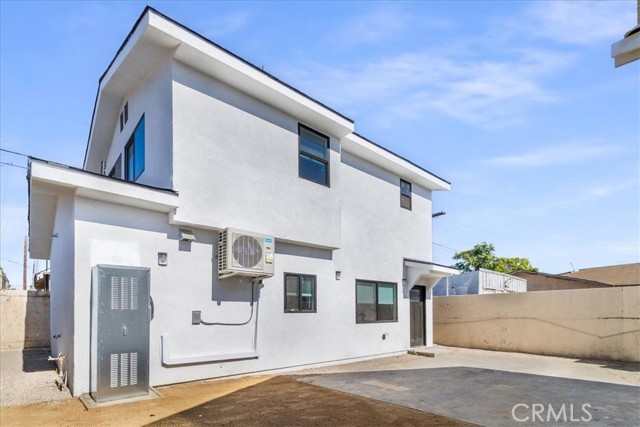 Detail Gallery Image 38 of 69 For 6616 Denver Ave, Los Angeles,  CA 90044 - 6 Beds | 5/1 Baths