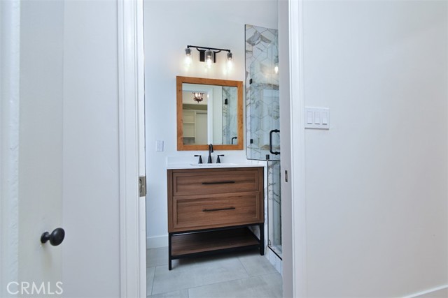 Detail Gallery Image 13 of 27 For 14712 Tustin St, Sherman Oaks,  CA 91403 - 3 Beds | 2 Baths