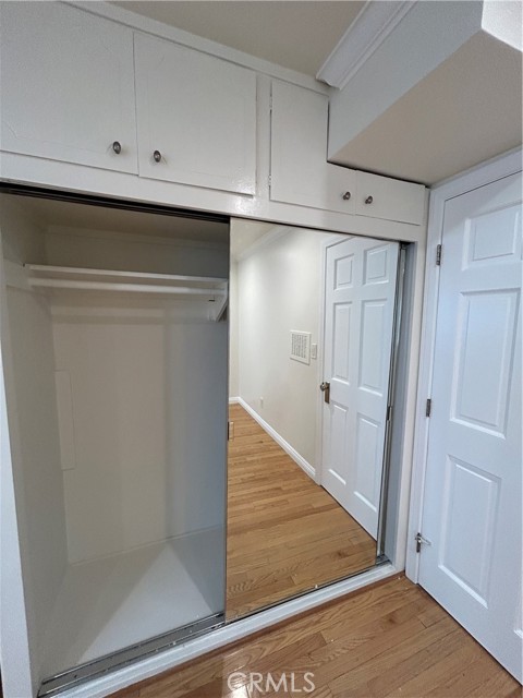 744 Center Place, Manhattan Beach CA: https://media.crmls.org/medias/70ee97ec-662d-4264-93ec-d634d6073868.jpg
