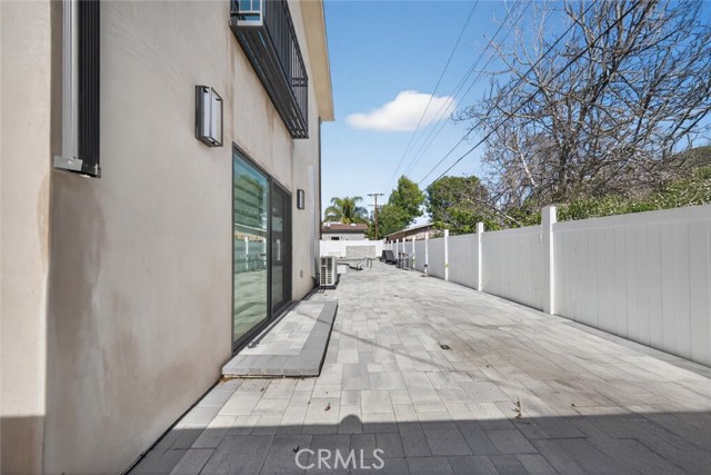 Detail Gallery Image 22 of 31 For 8334 Calvin Ave, Northridge,  CA 91324 - 2 Beds | 3 Baths