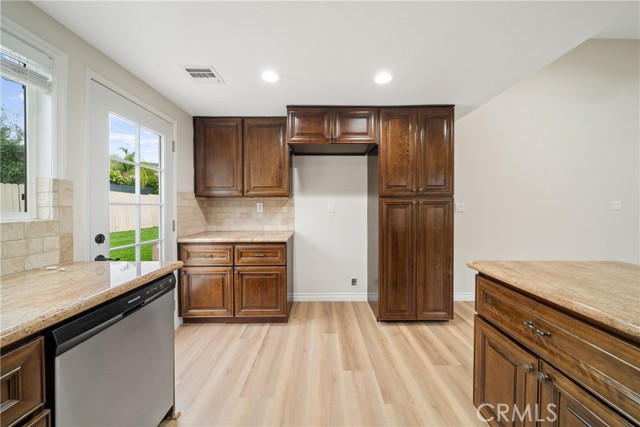 Detail Gallery Image 10 of 29 For 5665 Meadow Vista Way, Agoura Hills,  CA 91301 - 4 Beds | 2 Baths