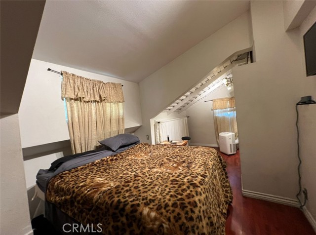 2619 Trinity Street, Los Angeles CA: https://media.crmls.org/medias/70ef87ee-aea3-4053-b0c2-920818ec1f54.jpg
