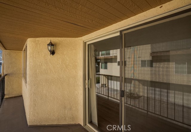 Detail Gallery Image 22 of 44 For 1881 Alpha Rd #3,  Glendale,  CA 91208 - 3 Beds | 2/1 Baths