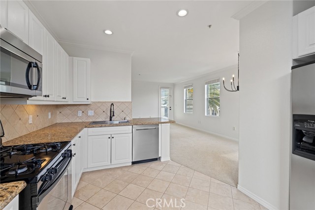 3459 Watermarke Place, Irvine CA: https://media.crmls.org/medias/70efe132-2e51-40ad-b5c4-2ac398977cce.jpg