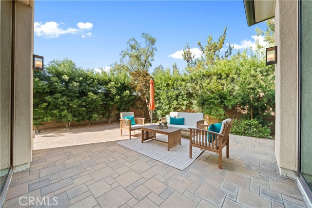 100 Viano, Irvine CA: https://media.crmls.org/medias/70f0186f-ca7a-470e-8428-eaab29ed51c3.jpg
