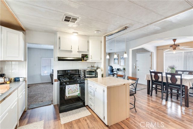 Detail Gallery Image 4 of 22 For 26871 Alessandro Blvd #106,  Moreno Valley,  CA 92555 - 2 Beds | 2 Baths