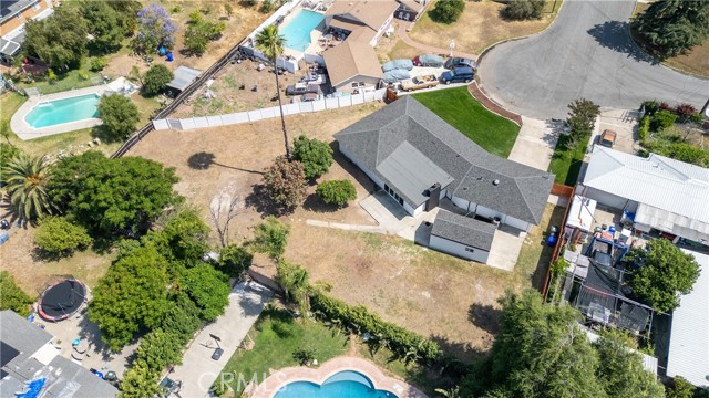 424 E Victoria Street, Rialto CA: https://media.crmls.org/medias/70f1004a-5a9c-41f1-a064-128451d64b45.jpg