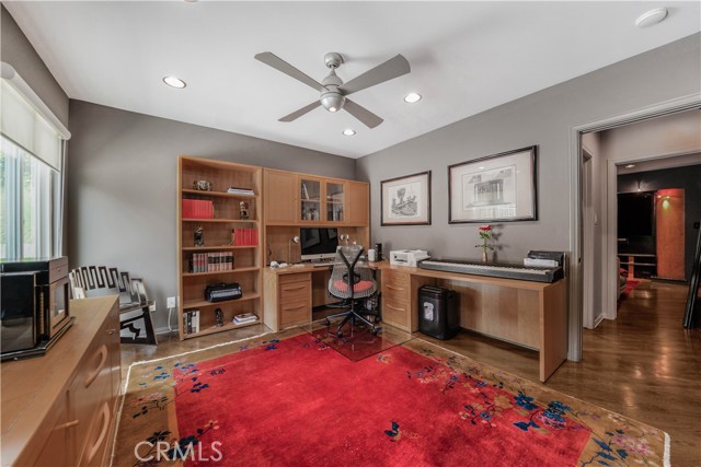 8100 Laurelmont Drive, Los Angeles CA: https://media.crmls.org/medias/70f14b5c-f55e-45b7-a12d-ee6fb963e826.jpg