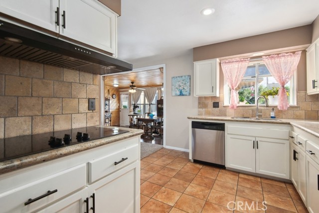 Detail Gallery Image 10 of 37 For 26211 Foxgrove Rd, Menifee,  CA 92586 - 2 Beds | 2 Baths