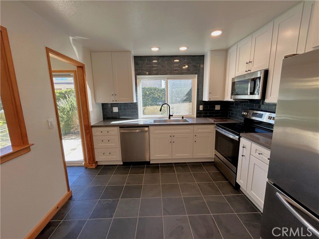 Detail Gallery Image 4 of 32 For 4846 Aliano, Yorba Linda,  CA 92886 - 3 Beds | 2/1 Baths