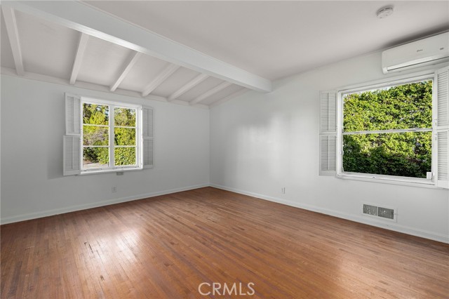 Detail Gallery Image 29 of 51 For 2976 Lombardy Rd, Pasadena,  CA 91107 - 3 Beds | 2 Baths