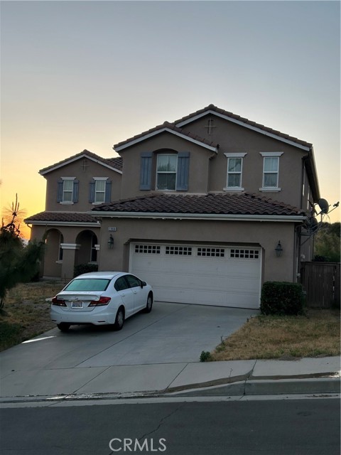 Detail Gallery Image 2 of 6 For 27830 Cirrus Cir, Corona,  CA 92883 - 5 Beds | 3 Baths