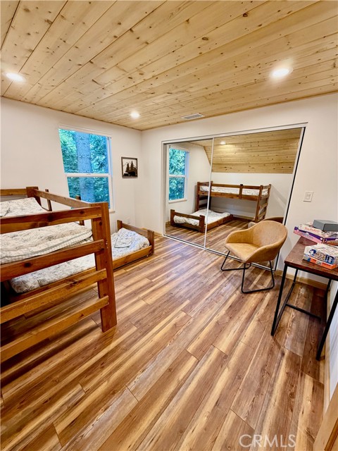 Detail Gallery Image 16 of 26 For 675 Pinnacle, Lake Arrowhead,  CA 92352 - 3 Beds | 2 Baths