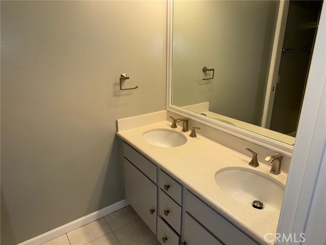 Detail Gallery Image 10 of 19 For 20155 Keswick St #207,  Winnetka,  CA 91306 - 2 Beds | 2 Baths