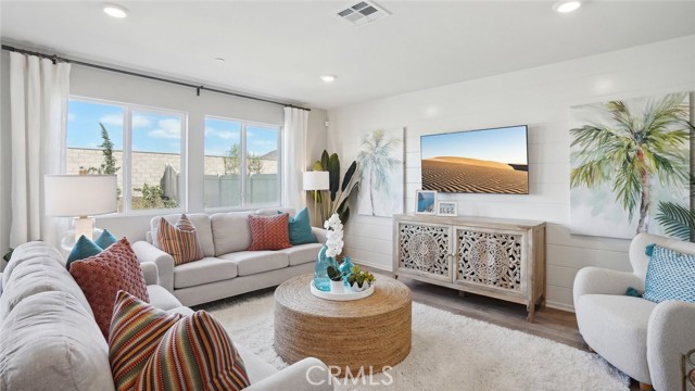 Detail Gallery Image 3 of 22 For 31071 London Plane Dr, Winchester,  CA 92596 - 4 Beds | 3 Baths