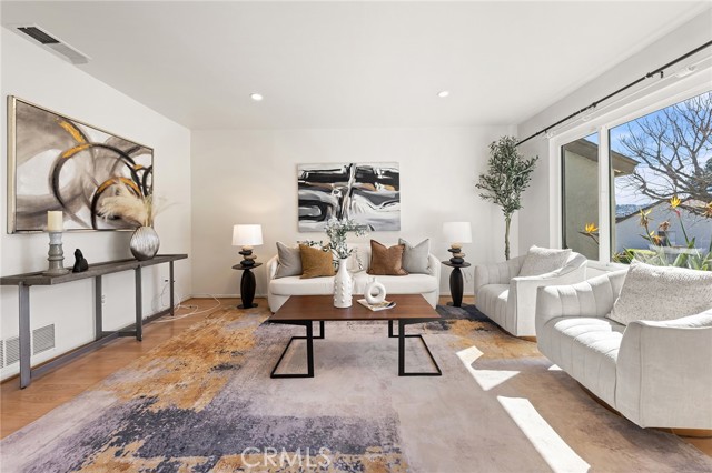 Detail Gallery Image 6 of 34 For 21842 Stonepine Dr, Diamond Bar,  CA 91765 - 2 Beds | 1/1 Baths