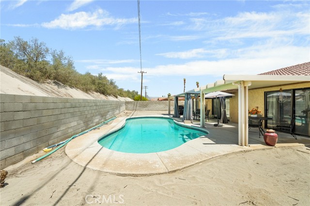 27525 Ventura Drive, Cathedral City CA: https://media.crmls.org/medias/70f5338c-09c0-4b74-8646-ad499b59a490.jpg
