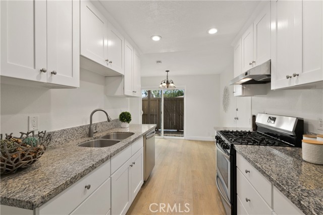 70f56db8 78d1 4603 8916 274f7648c98e