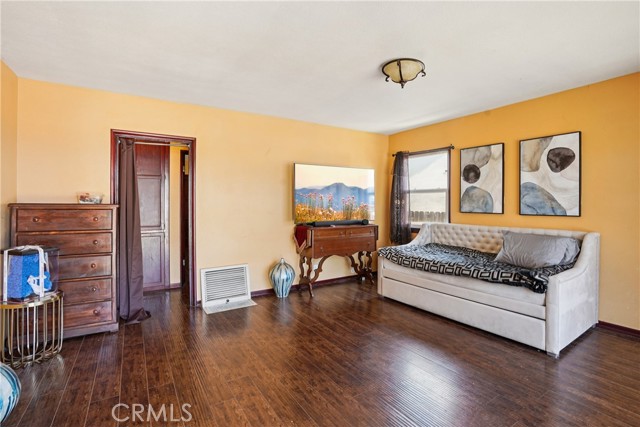 Detail Gallery Image 6 of 30 For 3128 W 110th St, Inglewood,  CA 90303 - 3 Beds | 2 Baths