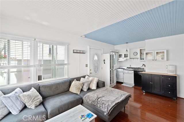 128 44th Street, Manhattan Beach, California 90266, ,Residential Income,Sold,44th Street,PV23114996