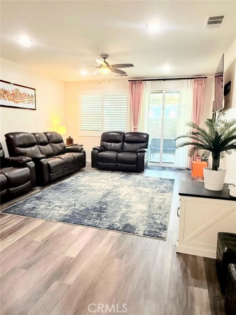 Detail Gallery Image 8 of 33 For 6842 Narrow Way, Jurupa Valley,  CA 91752 - 3 Beds | 2 Baths