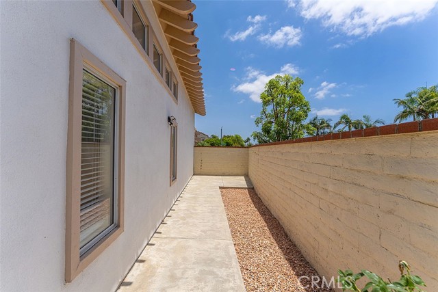 13381 Presidio Place, Tustin CA: https://media.crmls.org/medias/70f8b9c5-c0d0-46c8-862a-ca44b7471e1a.jpg