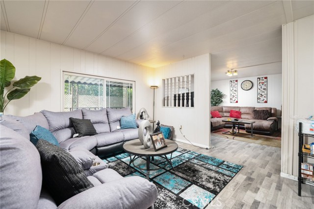 1512 E 5th Street, Ontario CA: https://media.crmls.org/medias/70f8bfe7-0c20-4706-b59c-3ac1396997e0.jpg