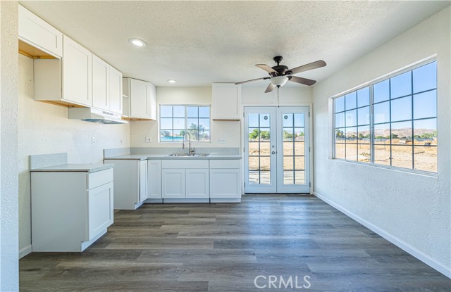 Detail Gallery Image 8 of 15 For 17130 Valeport Avenue, Lancaster,  CA 93535 - 2 Beds | 2 Baths