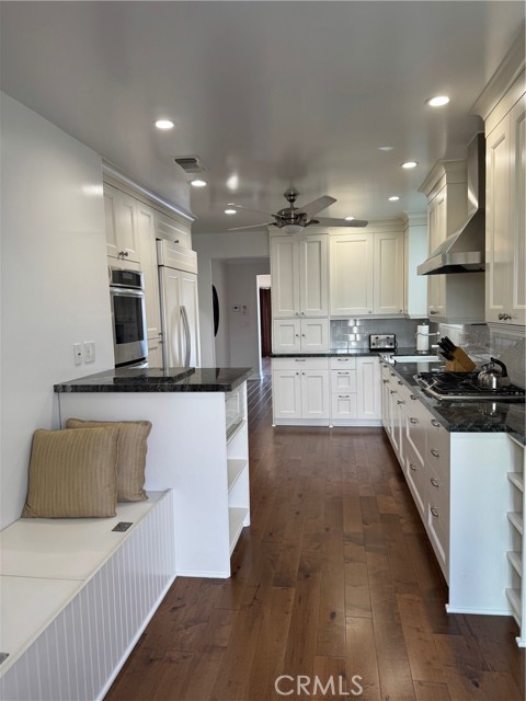 Detail Gallery Image 8 of 16 For 51 Angelo Walk, Long Beach,  CA 90803 - 2 Beds | 1 Baths