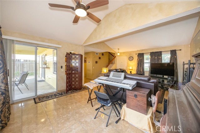 Detail Gallery Image 25 of 33 For 1907 Pepper Tree, Colton,  CA 92324 - 3 Beds | 2/1 Baths