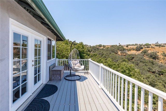2125 Puerto Del Mundo, Fallbrook CA: https://media.crmls.org/medias/70fc74e8-5a9e-4d8e-a2c8-373ecc4cd301.jpg