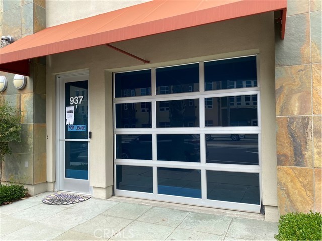 937 E Santa Ana Boulevard, Santa Ana CA: https://media.crmls.org/medias/70fc8b0d-322b-44d4-aa3e-6df70b5d0d37.jpg