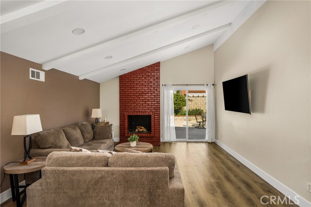 Detail Gallery Image 9 of 29 For 605 W Curie, Santa Ana,  CA 92707 - 4 Beds | 2 Baths
