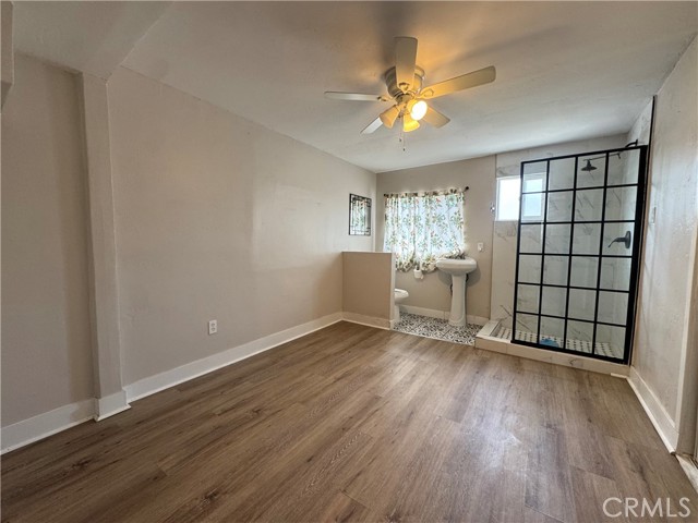 Detail Gallery Image 5 of 10 For 412 Beech, Bakersfield,  CA 93304 - 3 Beds | 2 Baths