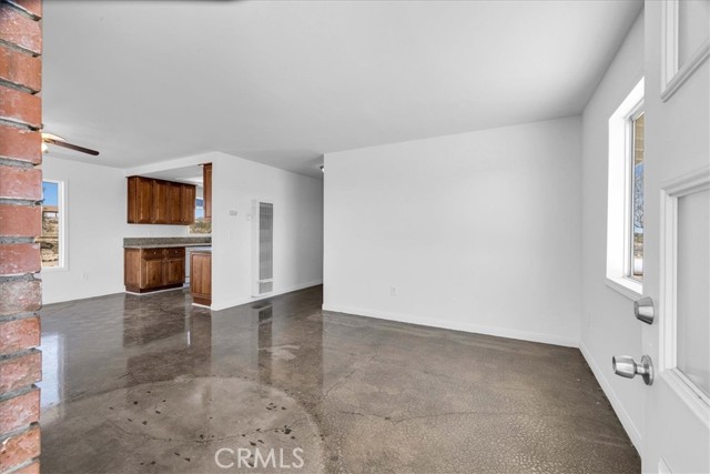 Detail Gallery Image 4 of 55 For 130 Delgada Ave, Yucca Valley,  CA 92284 - 3 Beds | 2 Baths