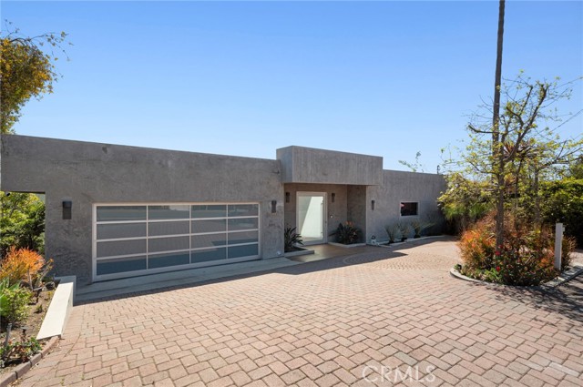 2085 Temple Hills Drive, Laguna Beach CA: https://media.crmls.org/medias/70feb260-b6de-4738-b37b-d815485926d8.jpg