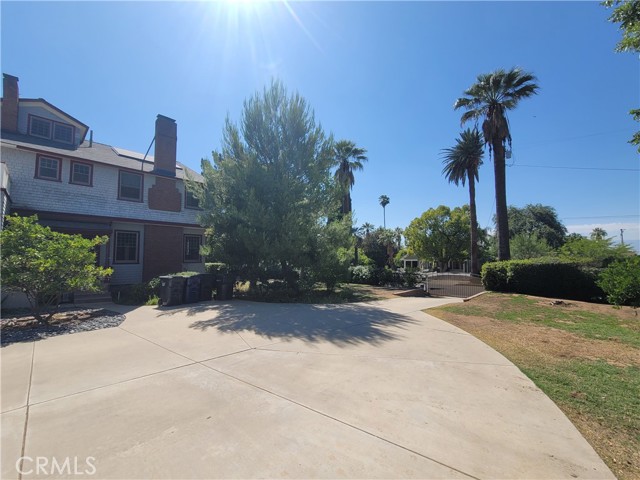 Detail Gallery Image 10 of 32 For 901 S Center St, Redlands,  CA 92373 - 4 Beds | 2/1 Baths