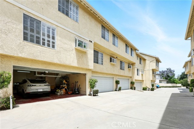 254 N Mar Vista Avenue, Pasadena CA: https://media.crmls.org/medias/70fff58a-b90c-43a9-8731-86589a2cad2d.jpg