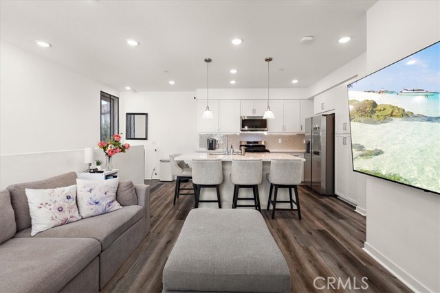 Detail Gallery Image 10 of 28 For 11063 Wander, Rancho Cucamonga,  CA 91730 - 2 Beds | 2 Baths